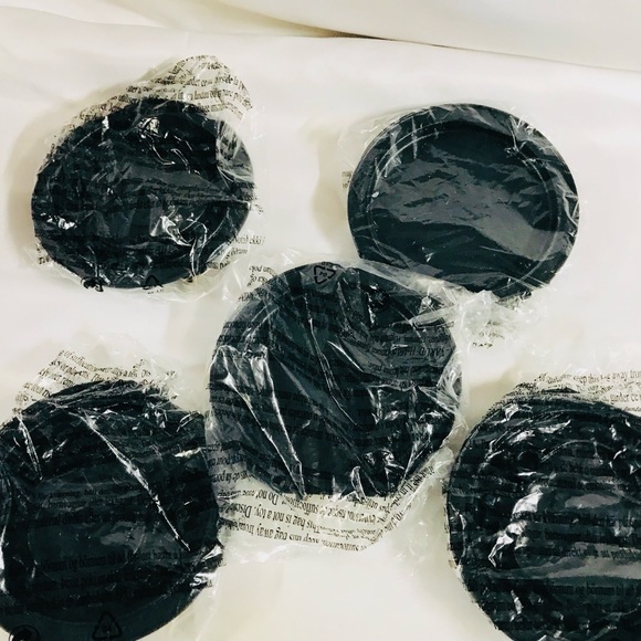 Dash MultiMaker Mini Waffle Maker System with 6 Removeable Holiday Plate Storage - Picture 9 of 10